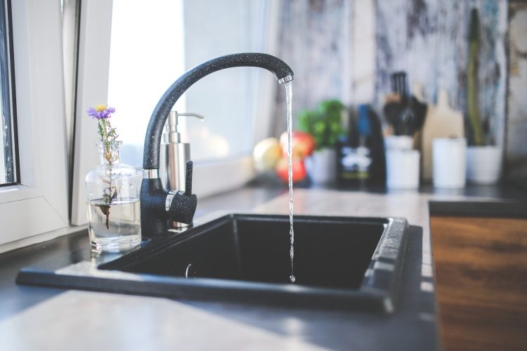 repairman-app-running-water-kitchen